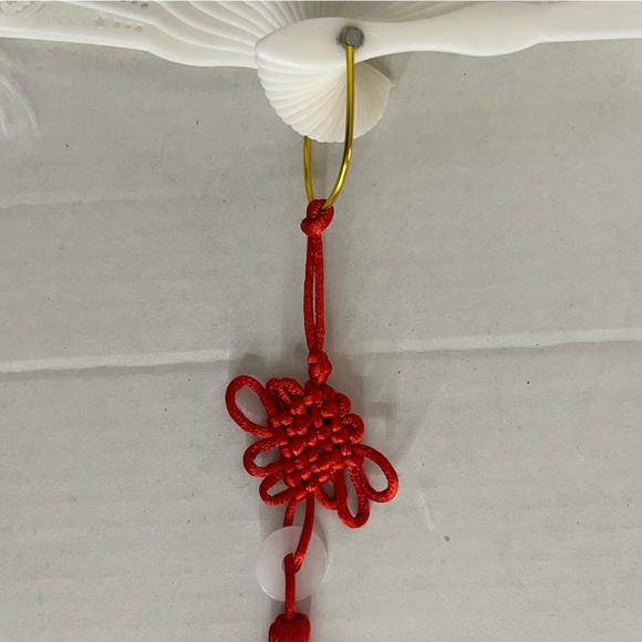 White Marabou Feather Folding Fan Red Tassel Lolita Burlesque Showgirl Flapper - Picture 9 of 10